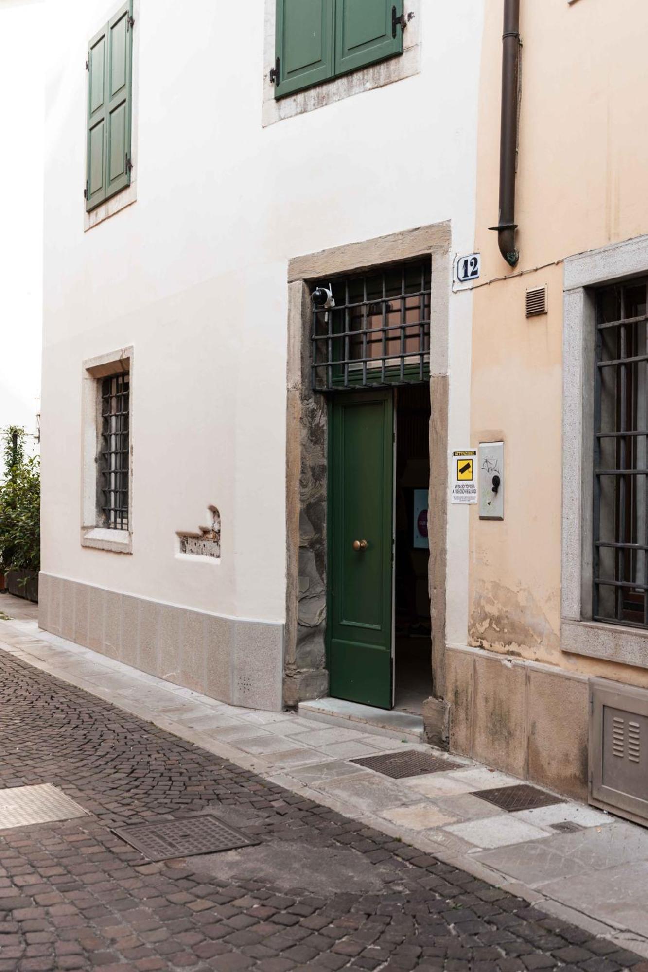 La Chicca In Pieno Centro Storico Con Sauna E Parcheggio Gratuito Udine Eksteriør bilde